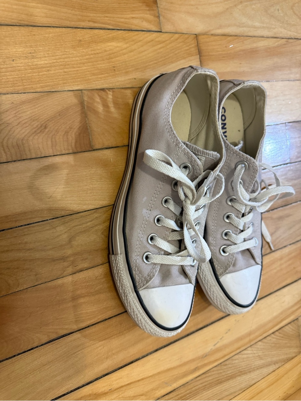 Converse Low-Top Sneakers in Light Taupe